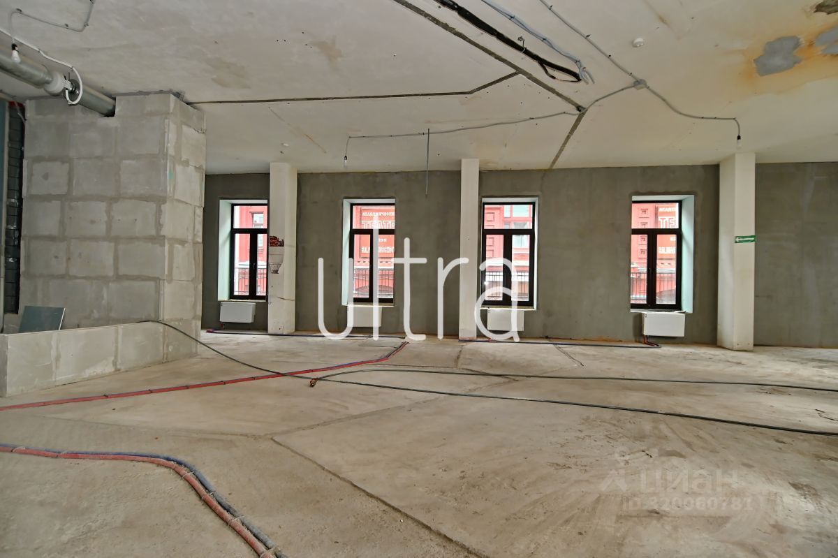 Продажа 3-комн квартиры на вторичном рынке Большая Никитская улица, 17С1