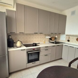 Продажа 2-комн квартиры на вторичном рынке ул Новаторов,  д. 6