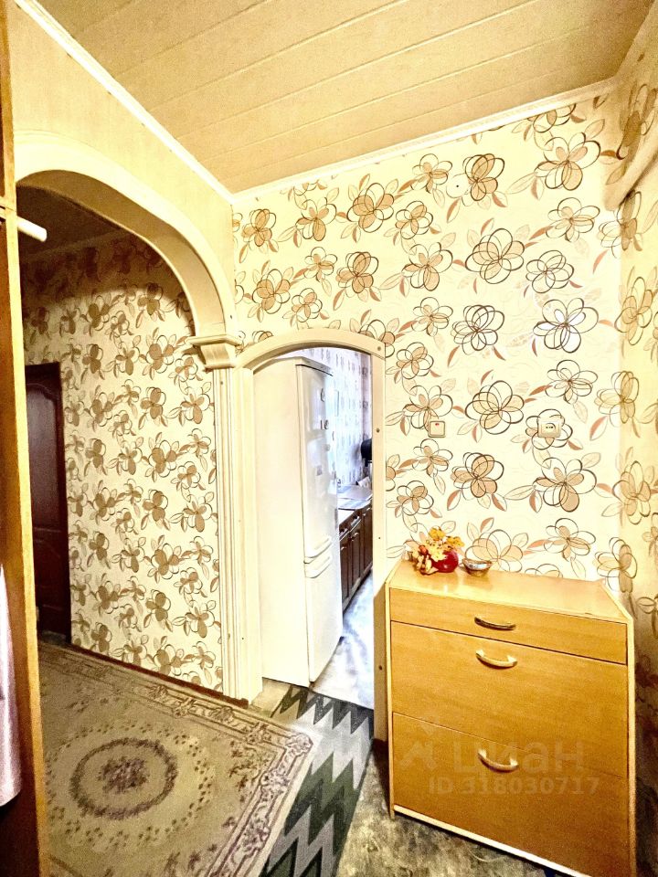 Продажа 3-комн квартиры на вторичном рынке Калининец пгт, 3