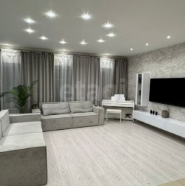 Продажа 4-комн квартиры на вторичном рынке Благовещенский переулок,  д. 5