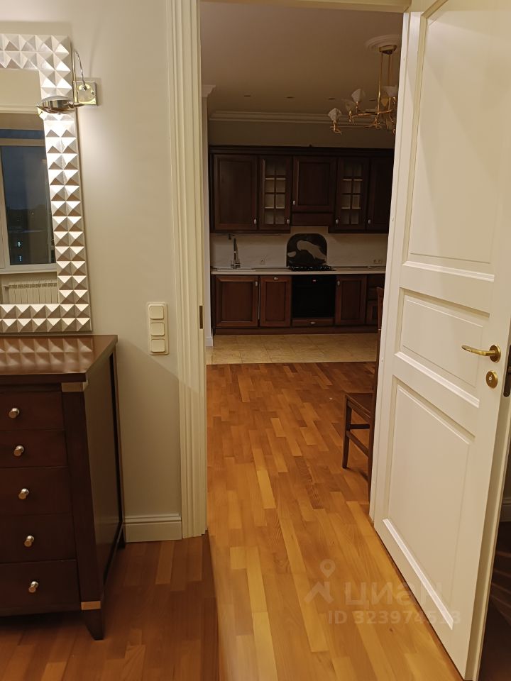 Продажа 4-комн квартиры на вторичном рынке улица Рашетова, 6