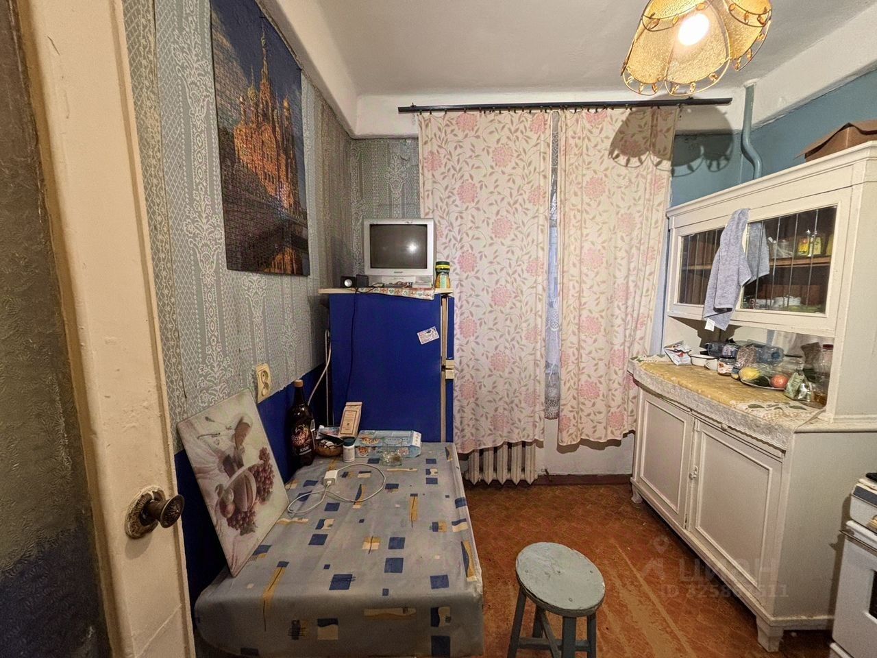 Продажа 2-комн квартиры на вторичном рынке Новоизмайловский проспект, 38К2