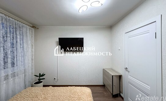 Продажа 1-комн квартиры на вторичном рынке Светлановский пр-кт,  д. 52