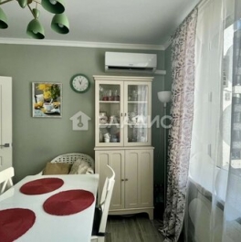 Продажа 3-комн квартиры на вторичном рынке Кременчугская улица