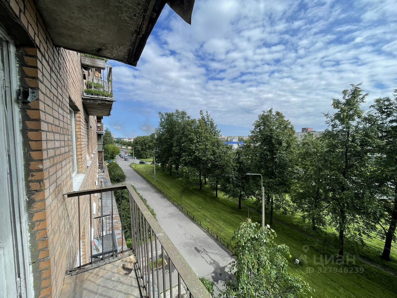 Продажа 3-комн квартиры на вторичном рынке проспект Энергетиков, 42