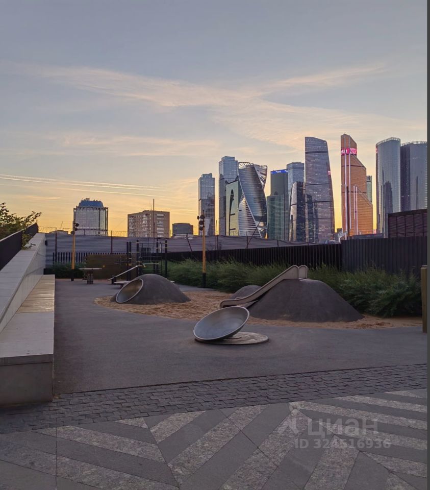 Продажа 6-комн квартиры на вторичном рынке Кутузовский проспект, 12