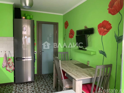 Продажа 2-комн квартиры на вторичном рынке Нахабино, ул. Чкалова,  д. 7