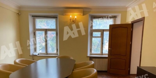 Отдельное здание Покровский бр,  д. 16-18