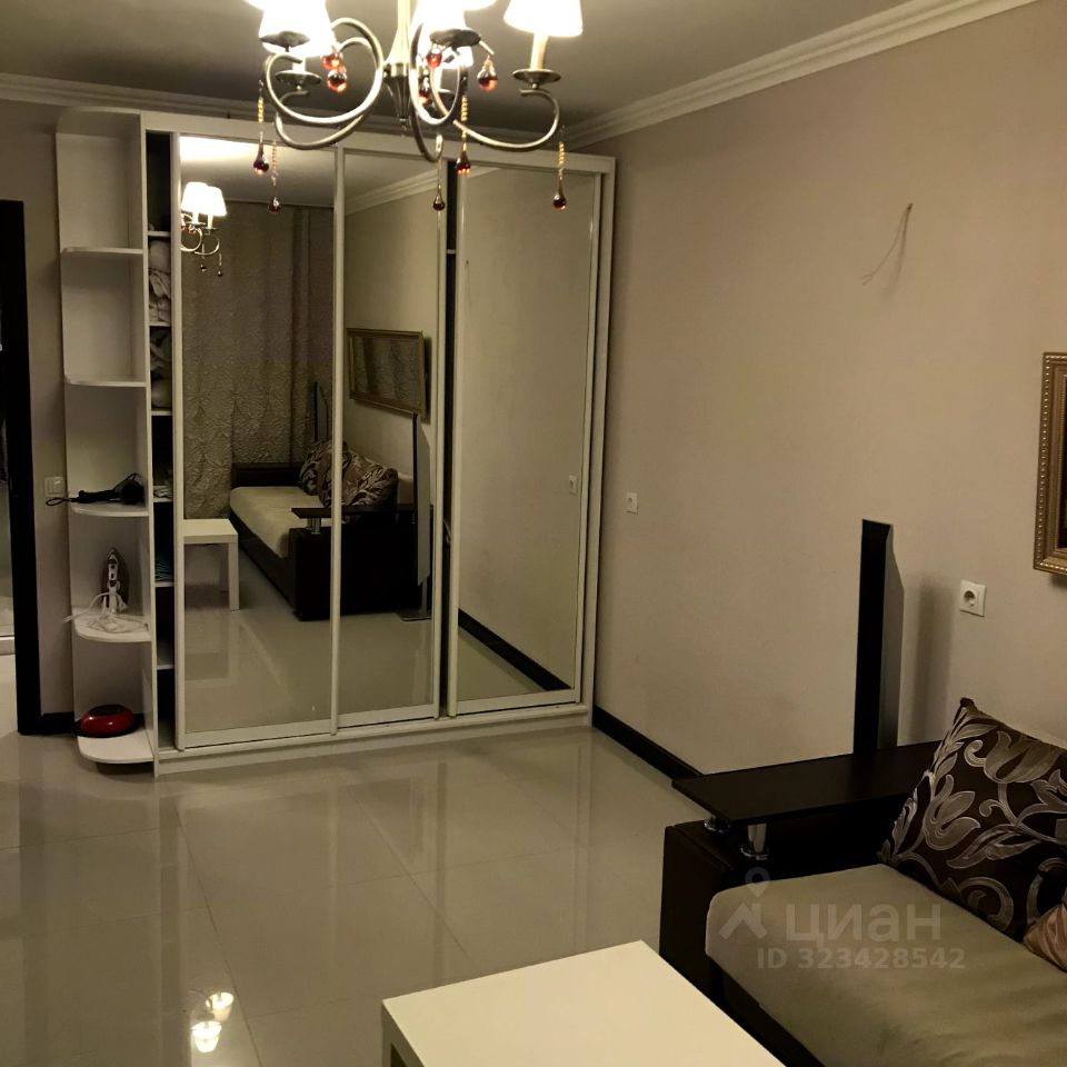 Продажа 3-комн квартиры на вторичном рынке пос. Шушары, Ленсоветовский тер., 25