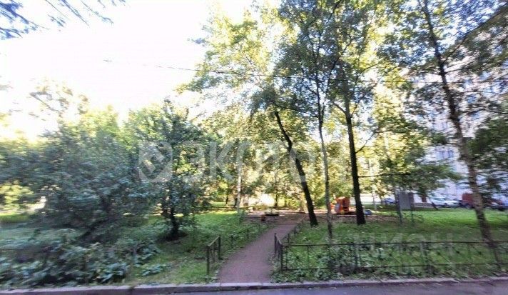 Продажа 1-комн квартиры на вторичном рынке Московский проспект, 220