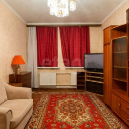 Продажа 2-комн квартиры на вторичном рынке улица Коммуны,  д. 51 к1