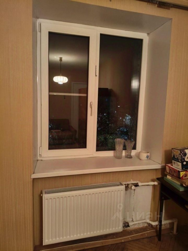 Продажа 3-комн квартиры на вторичном рынке Ломоносов, Александровская улица, 36а