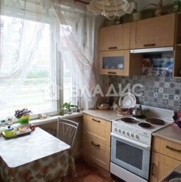 Продажа 4-комн квартиры на вторичном рынке Суздальский пр-кт,  д. 9
