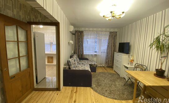 Продажа 1-комн квартиры на вторичном рынке ул Александровская,  д. 40