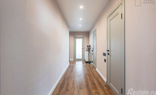 Продажа 3-комн квартиры на вторичном рынке ул Михайлова,  д. 30А,  к. 4