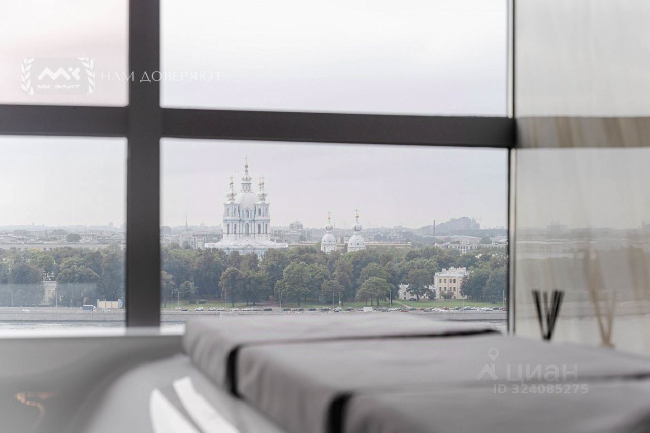 Продажа 3-комн квартиры на вторичном рынке Большеохтинский проспект, 9