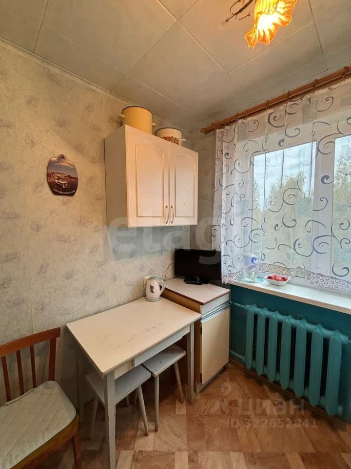 Продажа 2-комн квартиры на вторичном рынке пос. Глажево, 7