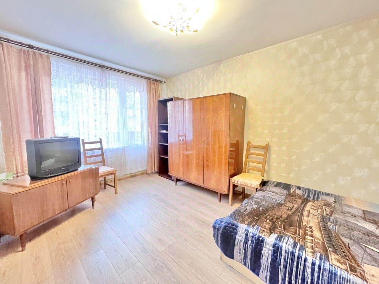 Аренда 2-комн квартиры на вторичном рынке проспект Славы, 40К4