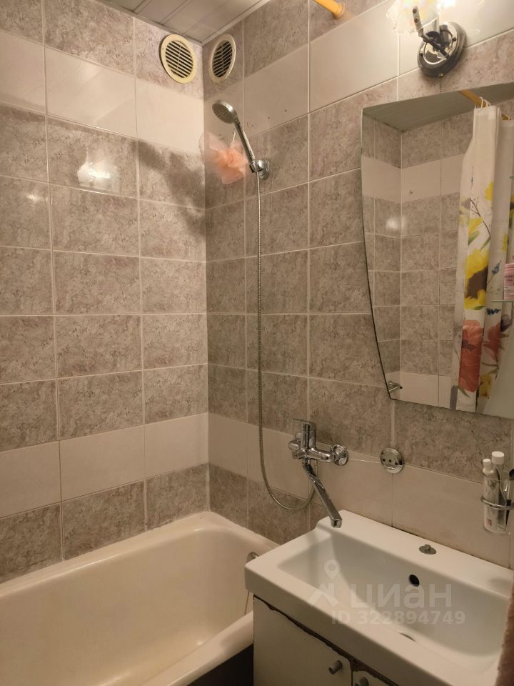 Продажа 1-комн квартиры на вторичном рынке Краснопутиловская улица, 106