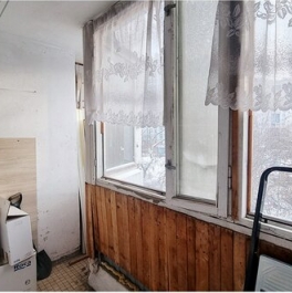 Продажа 2-комн квартиры на вторичном рынке Лобненская улица,  д. 12 к4