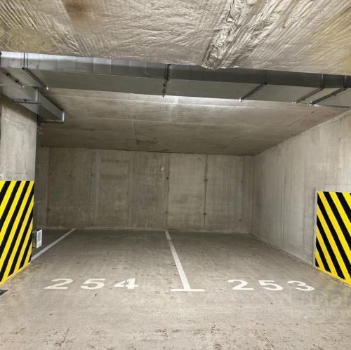 Гараж/парковка Лиственная улица,  д. 20 к2 с1