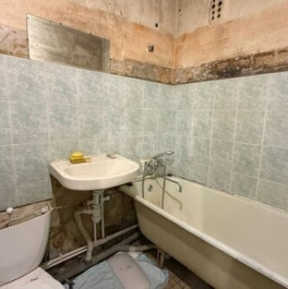 Продажа 3-комн квартиры на вторичном рынке Серпухов, улица Захаркина,  д. 7Б