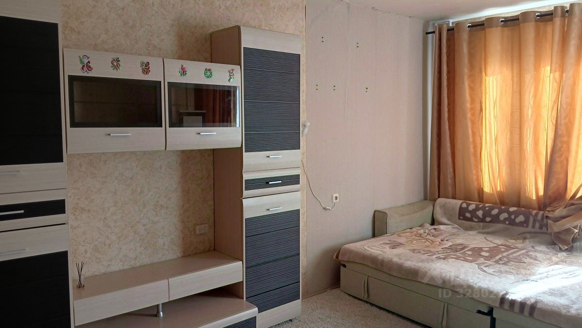 Аренда 1-комн квартиры на вторичном рынке Губернский мкр, улица Земская,  д. 6