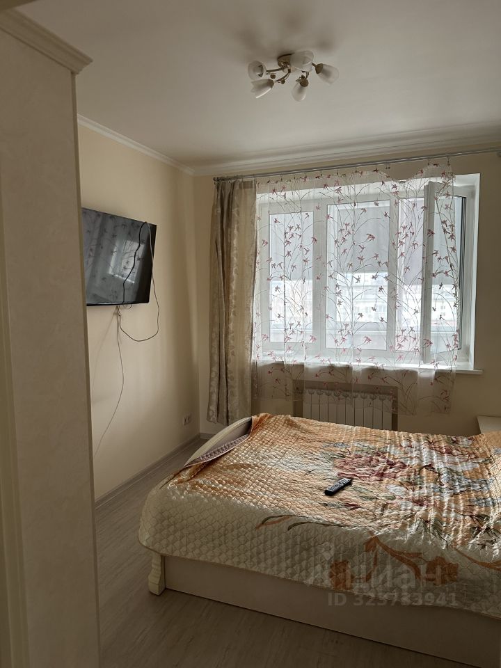 Аренда 2-комн квартиры на вторичном рынке Новоивановское пгт, улица Калинина, 8