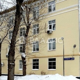 Продажа 2-комн квартиры на вторичном рынке Семинарский тупик,  д. 14
