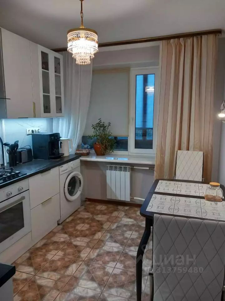 Продажа 2-комн квартиры на вторичном рынке улица Крыленко, 39/29