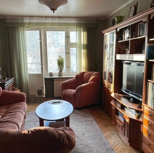 3-комн квартира улица Лёни Голикова,  д. 7