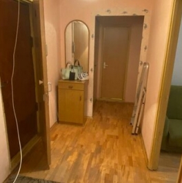 Продажа 2-комн квартиры на вторичном рынке Алтайская улица,  д. 4