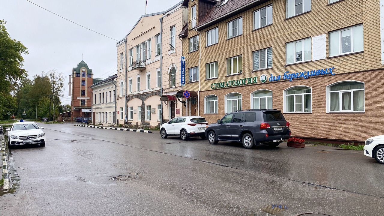 Продажа 2-комн квартиры на вторичном рынке Шлиссельбург, улица Жука, 1