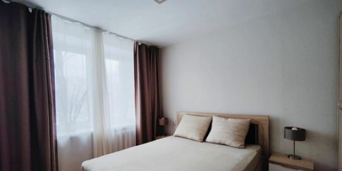 2-комн квартира Космонавтов пр-кт,  д. 76