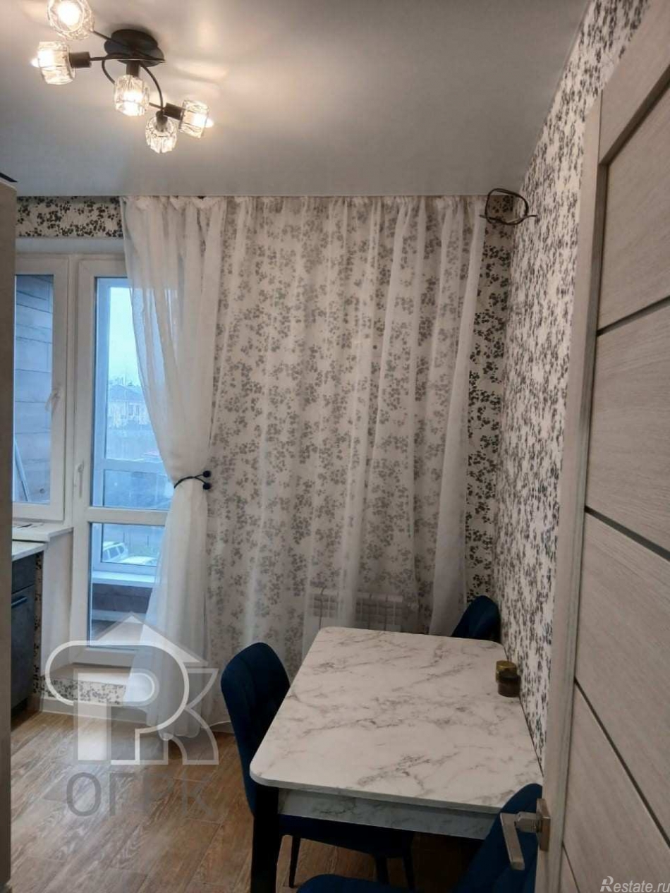 Продажа 2-комн квартиры на вторичном рынке б/о Звенигород п,  д. 18