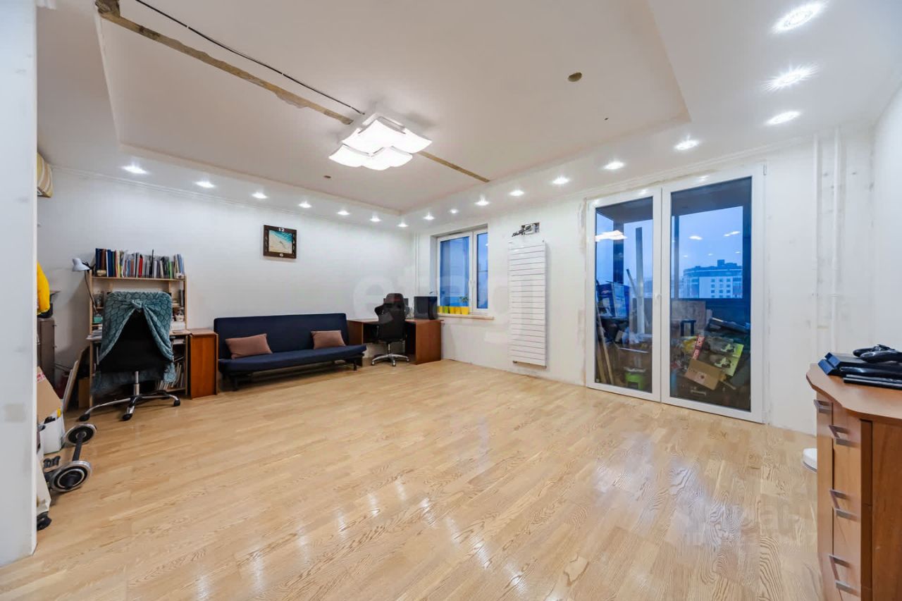 Продажа 3-комн квартиры на вторичном рынке Кудрово г., улица Пражская, 5