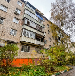 Продажа 2-комн квартиры на вторичном рынке Серпухов, Октябрьская улица,  д. 28А