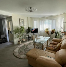 Продажа 2-комн квартиры на вторичном рынке улица Генерала Белобородова,  д. 27