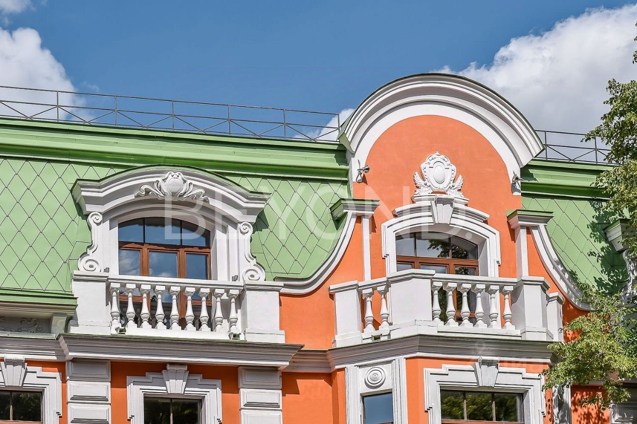 Продажа 2-комн квартиры на вторичном рынке Санаторная аллея, 3