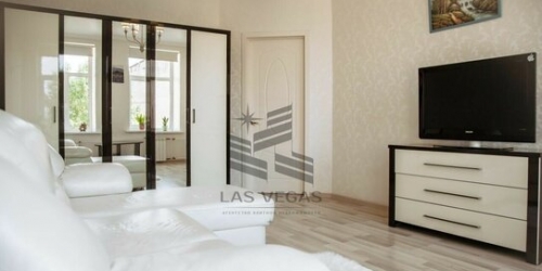 3-комн квартира Кирилловская улица,  д. 20