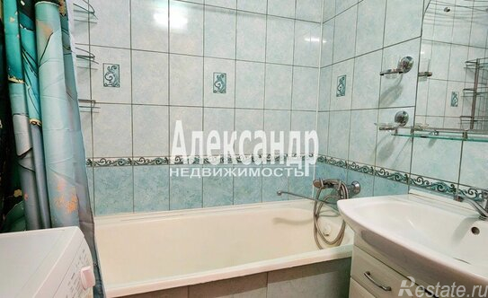 Продажа 3-комн квартиры на вторичном рынке Кириши г, Ленина пр-кт,  д. 48