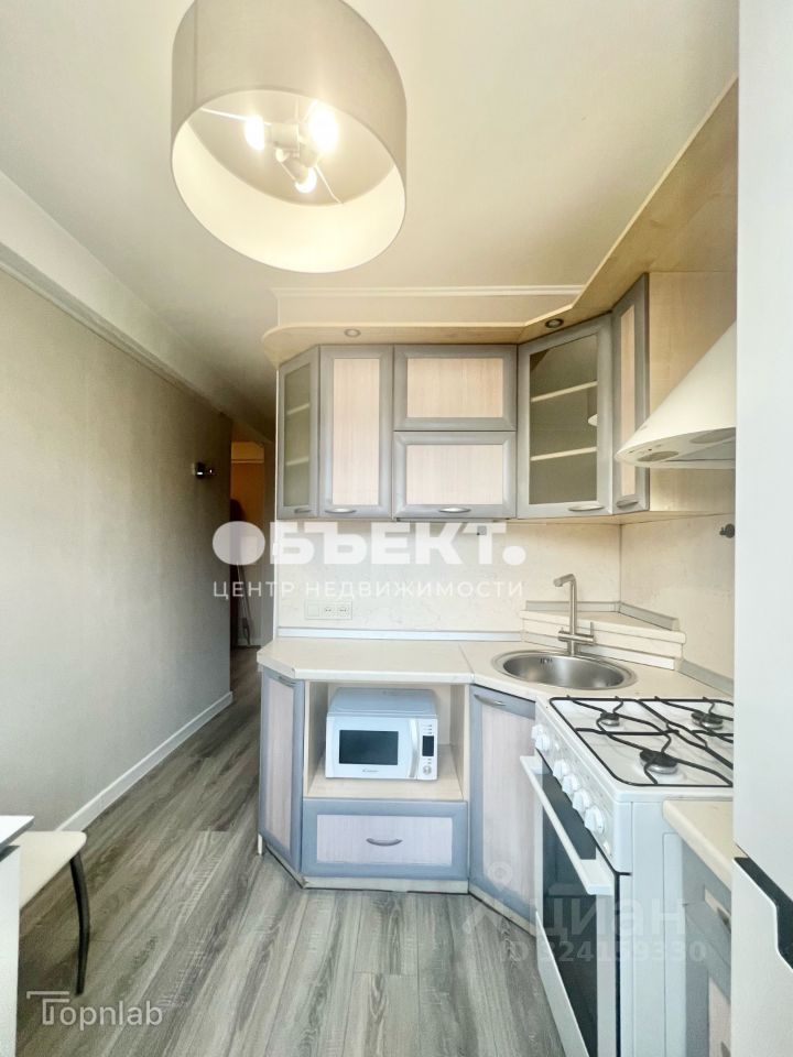 Продажа 2-комн квартиры на вторичном рынке проспект Маршала Жукова, 72К4