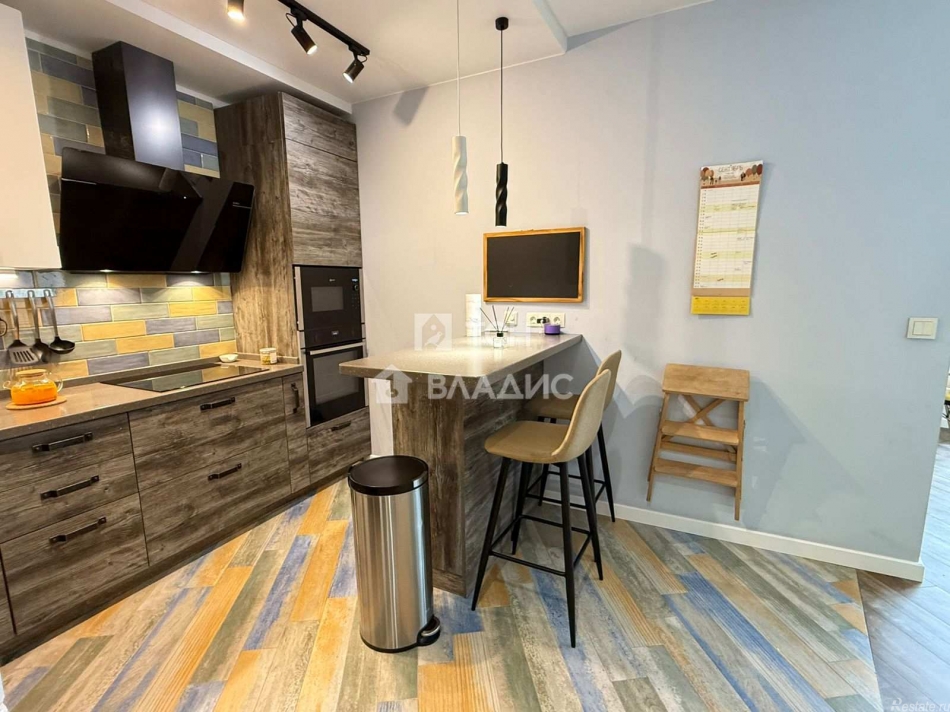 Аренда 3-комн квартиры на вторичном рынке Королёв, улица Академика Легостаева, 8