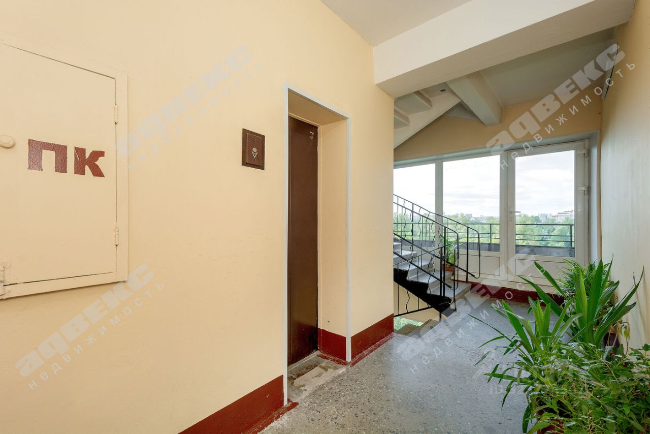 Продажа 3-комн квартиры на вторичном рынке Бассейная ул,  д. 53