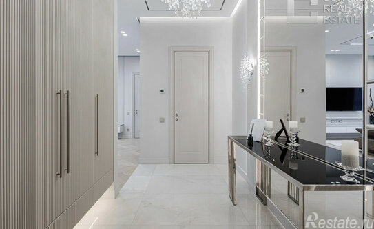 Продажа 4-комн квартиры на вторичном рынке Мантулинская улица,  д. 9 к4