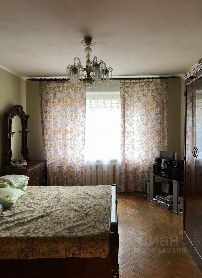 Аренда 3-комн квартиры на вторичном рынке Голицыно, проспект Керамиков, 103