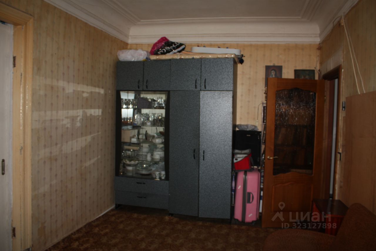 Продажа 3-комн квартиры на вторичном рынке Сытнинская площадь, 3Б