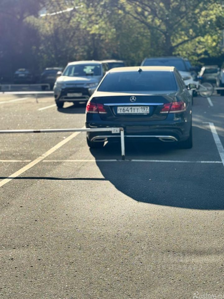 Продажа гаража улица Новаторов,  д. 40 к2