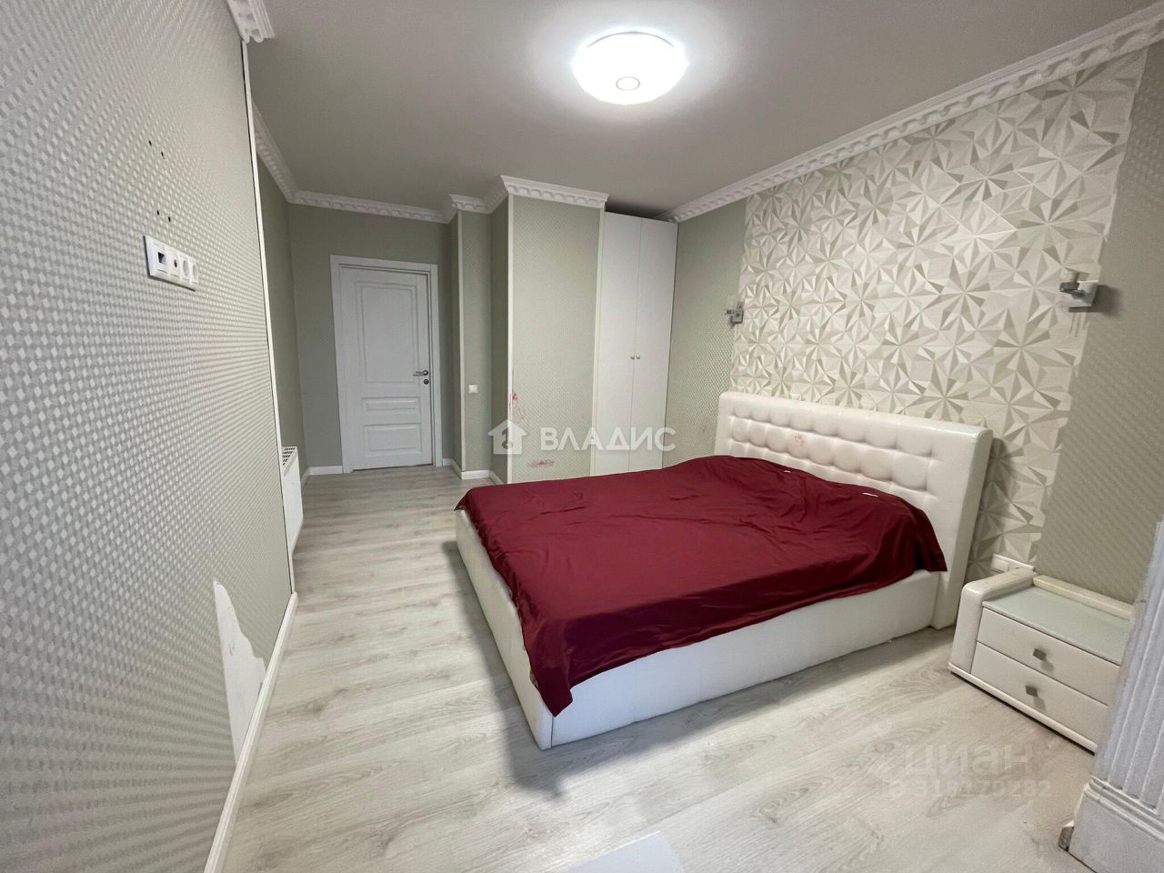 Продажа 2-комн квартиры на вторичном рынке Северный кв-л, д. Сапроново, Купелинка мкр, 24