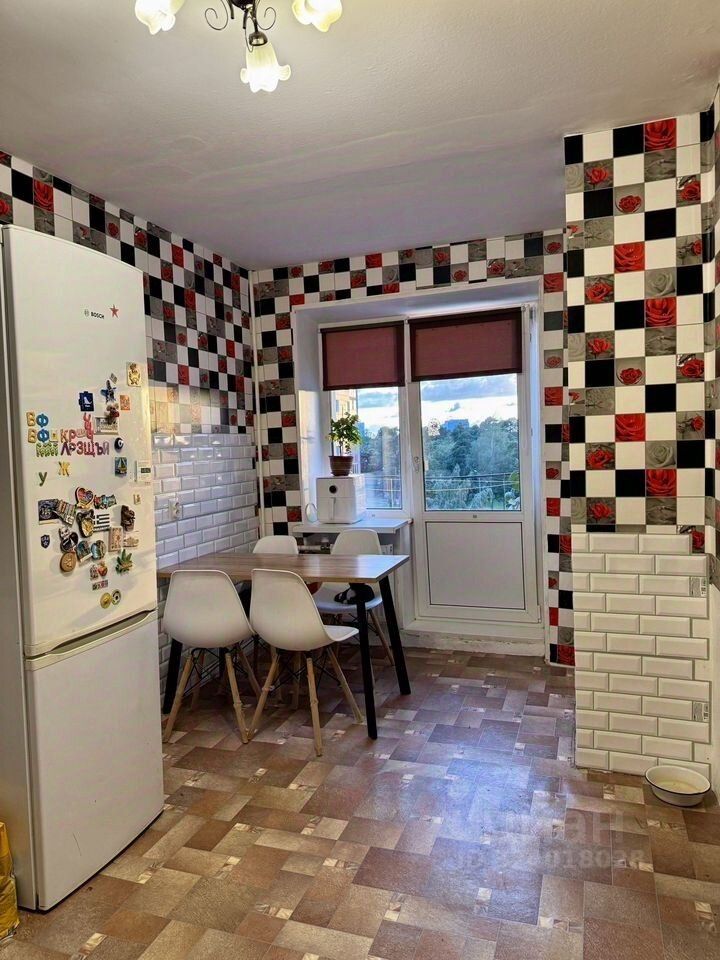 Продажа 2-комн квартиры на вторичном рынке Сестрорецк, улица Токарева, 15